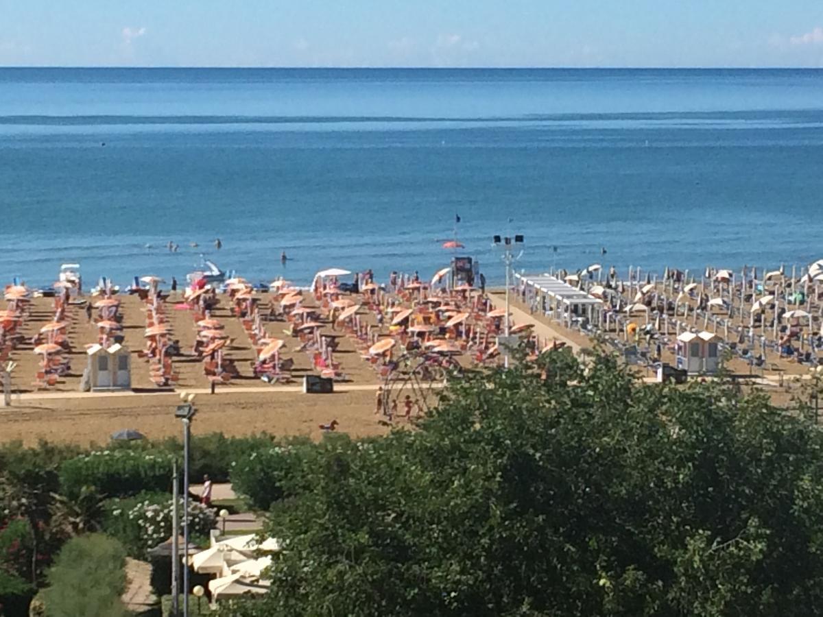 Bel Sole - Appartamenti Bibione Eksteriør bilde